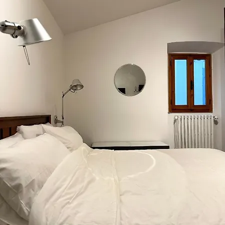 Vecchia Farmacia 111 *